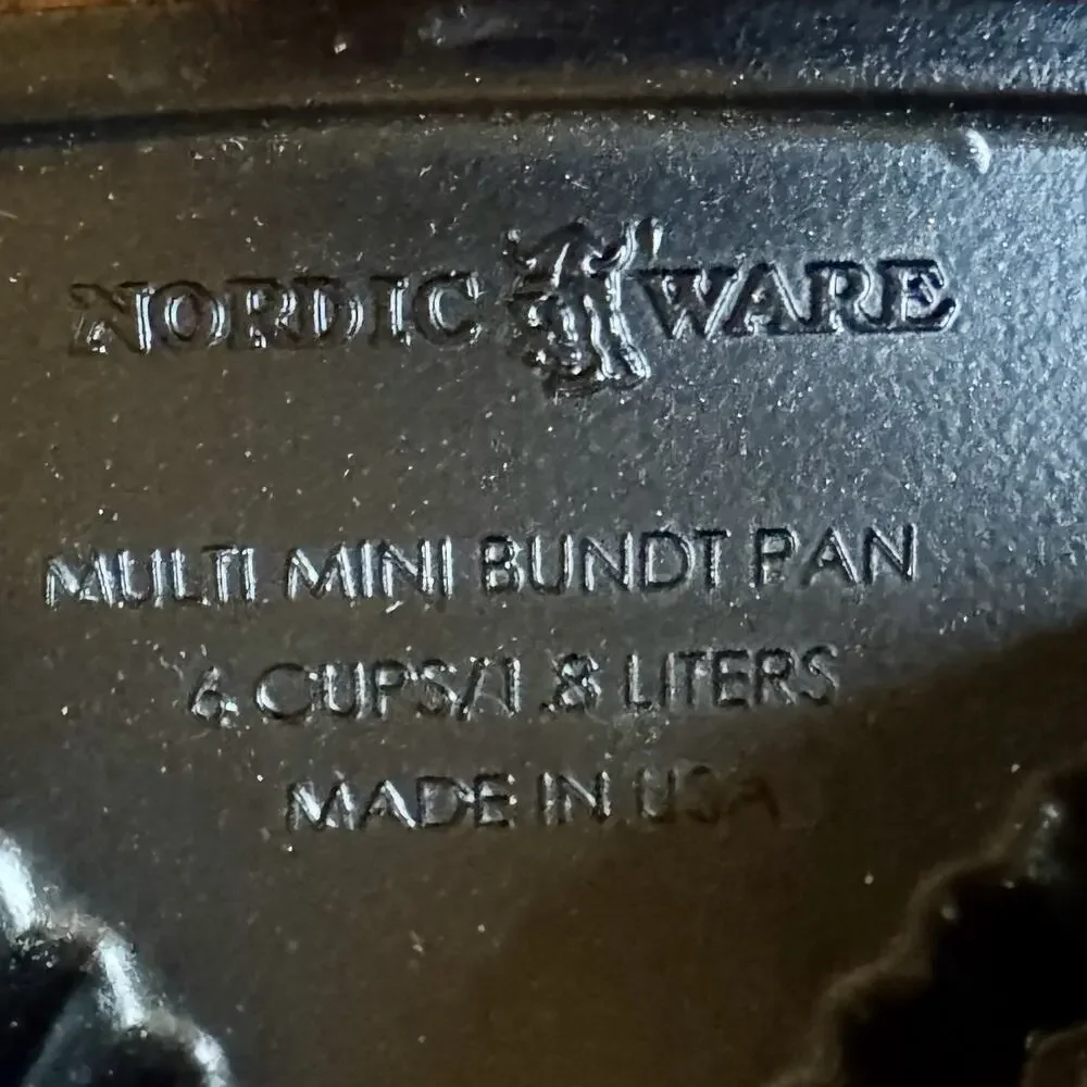 Nordic Ware Multi Mini Bundt Pan 6 Cavity Nonstick Cake Pan Bakeware Heavy